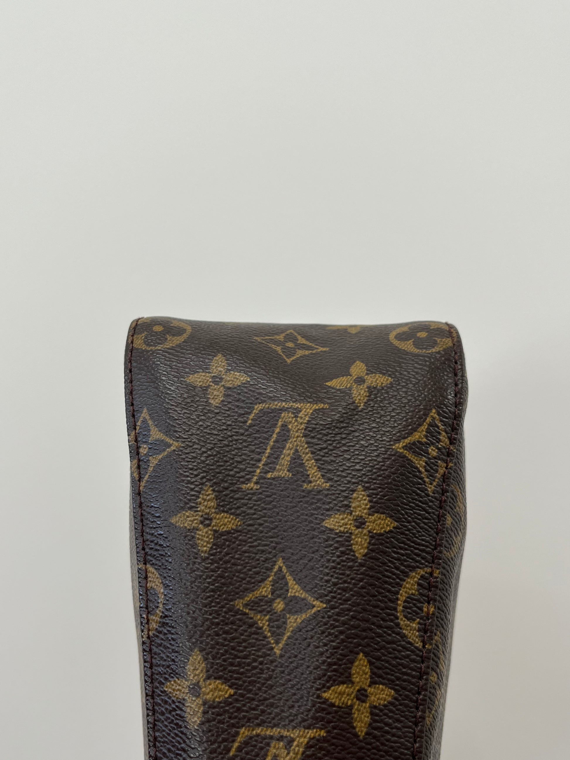 Louis Vuitton Looping MM Bag