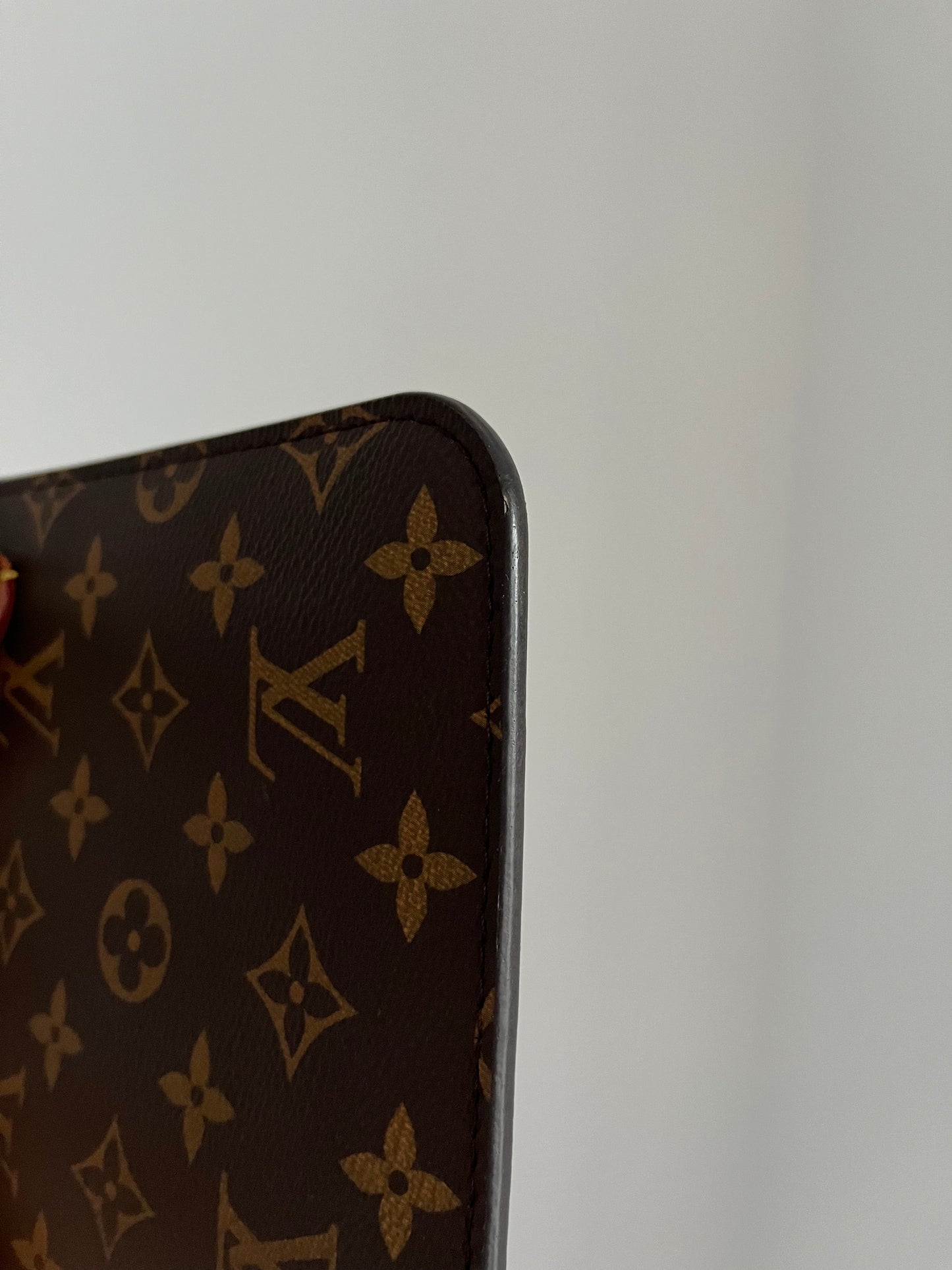 Louis Vuitton Neverfull Pouch